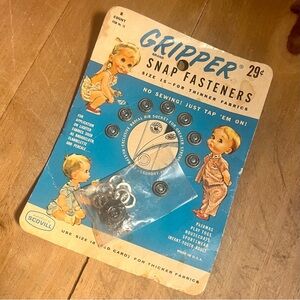 1950 Gripper Snap Fasteners Vinyl Oakville Co. Scovill Oakville, Conn Babies NOS